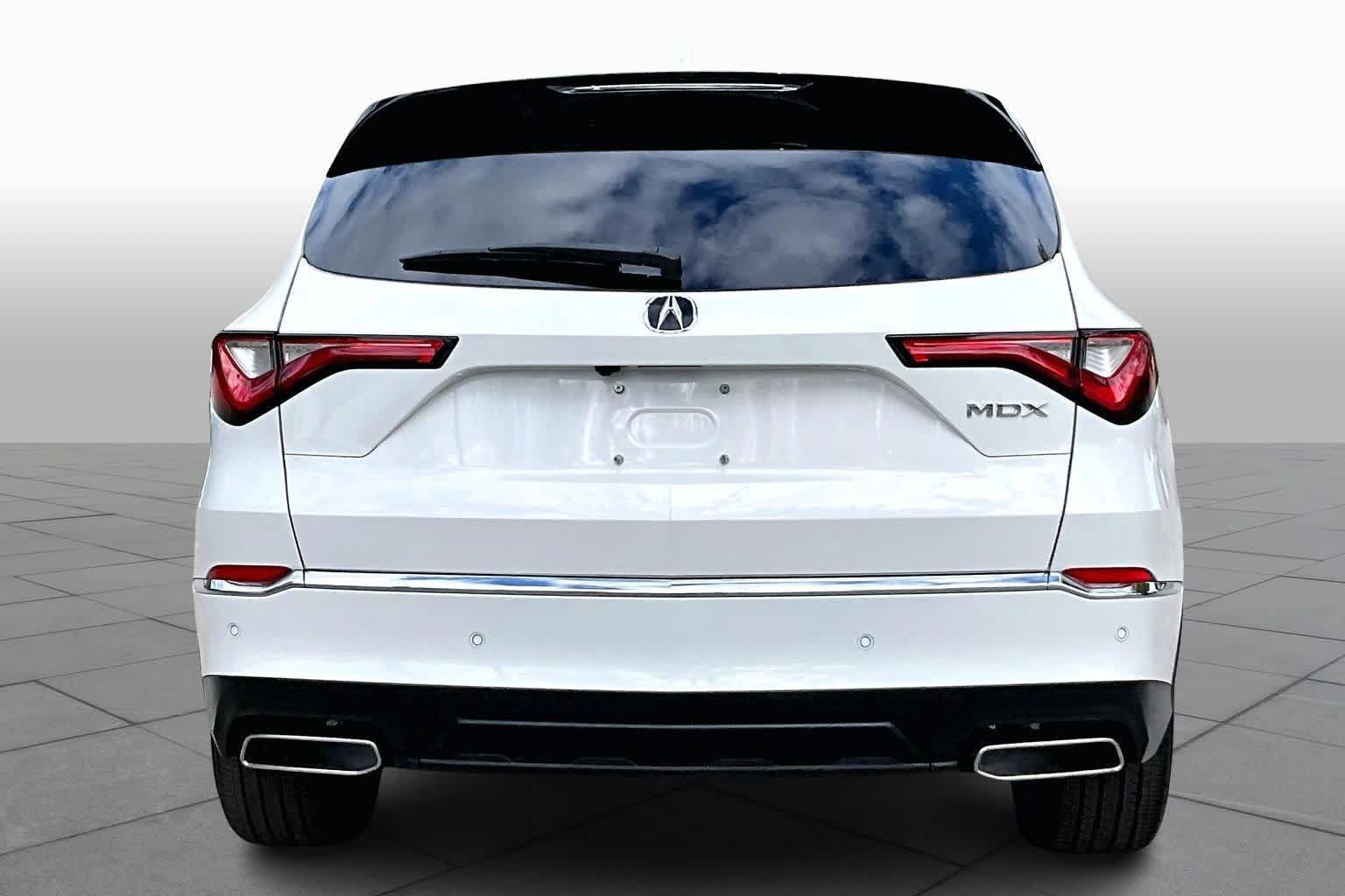 Used 2023 Acura MDX w/ Technology Package FWD image 4