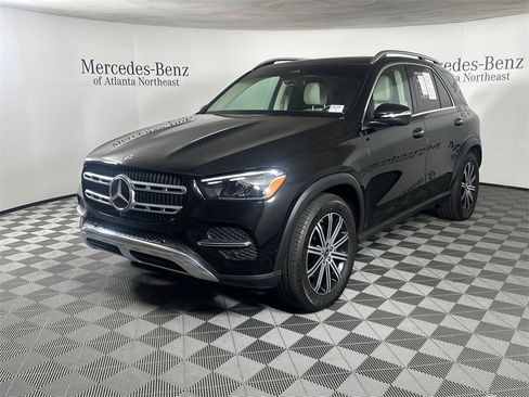 Used 2024 Mercedes-Benz GLE 350 4MATIC image 3