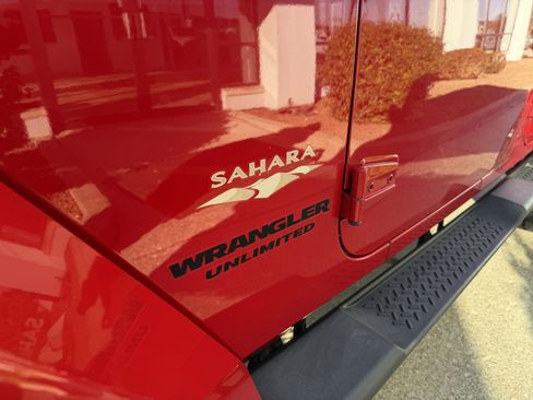 Used 2014 Jeep Wrangler Unlimited Sahara w/ Trailer Tow Group image 15