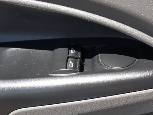 Used 2019 Ford Transit Connect XL image 18