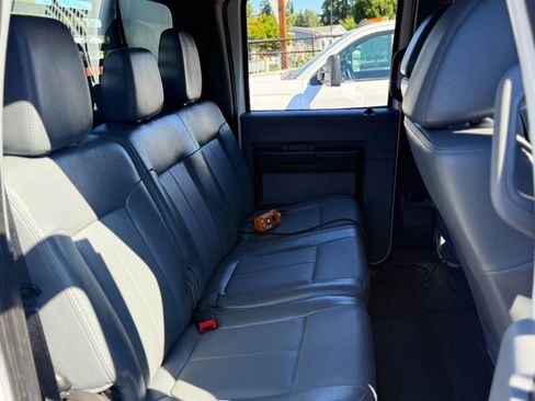 Used 2016 Ford F550 4x4 Crew Cab Super Duty w/ Power Equipment Group image 25
