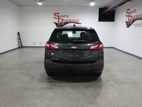 Used 2020 Chevrolet Equinox LS w/ LPO, Floor Liner Package FWD image 3