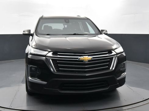 Used 2022 Chevrolet Traverse LT image 3