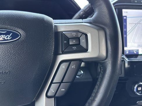 Used 2022 Ford F250 Lariat w/ Black Appearance Package image 29