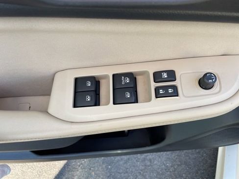 Used 2017 Subaru Legacy 2.5i w/ Alloy Wheel Package image 12