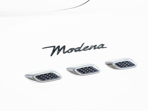 Used 2022 Maserati Levante Modena image 21
