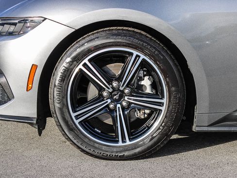 Used 2025 Ford Mustang Premium RWD image 10