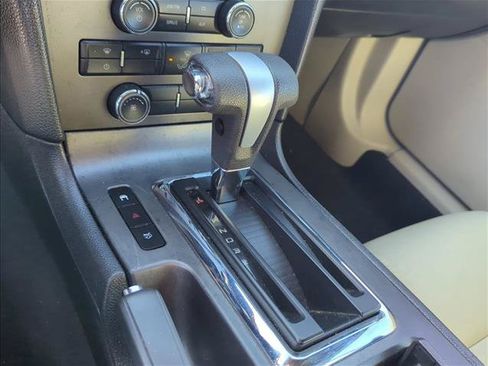 Used 2010 Ford Mustang Convertible RWD image 20
