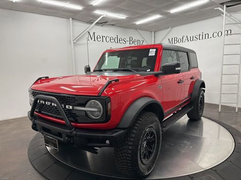 Used 2024 Ford Bronco Wildtrak image 3