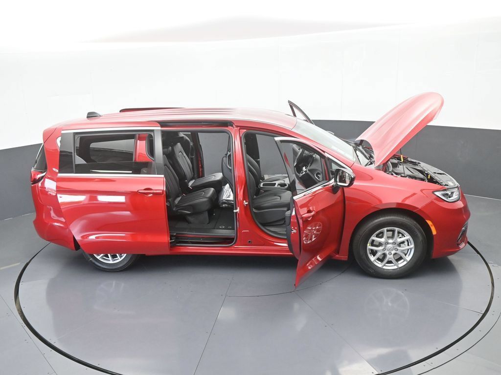 New 2026 Chrysler Pacifica Select FWD image 66