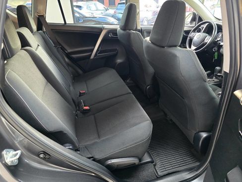 Used 2017 Toyota RAV4 XLE image 23