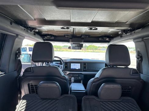 Used 2021 Ford Bronco Badlands w/ Sasquatch Package AWD/4WD image 26