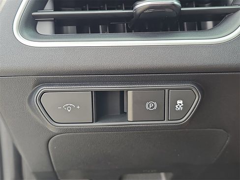 New 2025 Kia K4 LXS image 30