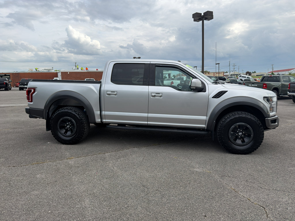 Used 2018 Ford F150 Raptor w/ Equipment Group 802A Luxury AWD/4WD image 4