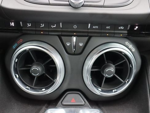 Used 2020 Chevrolet Camaro SS RWD image 13