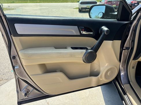 Used 2011 Honda CR-V LX image 18