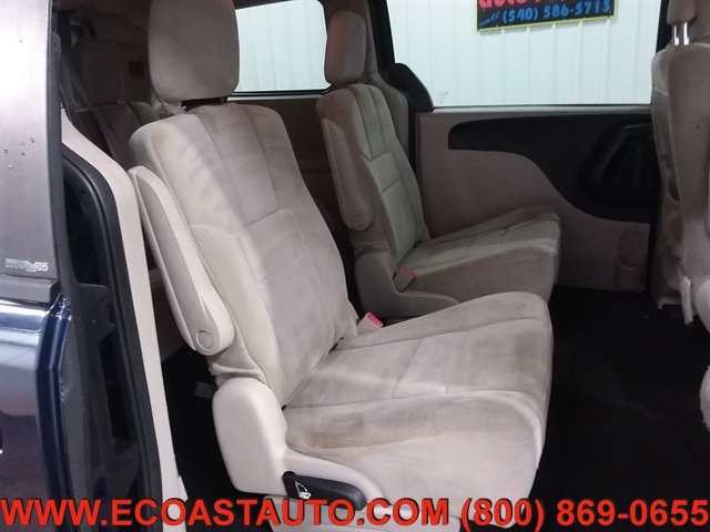 Used 2014 Dodge Grand Caravan SXT w/ Rear Park Assist Package FWD image 16
