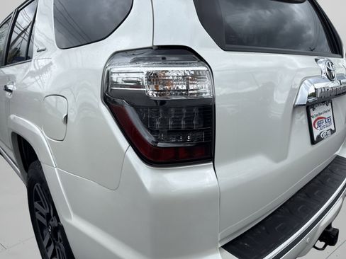 Used 2022 Toyota 4Runner Limited AWD/4WD image 6