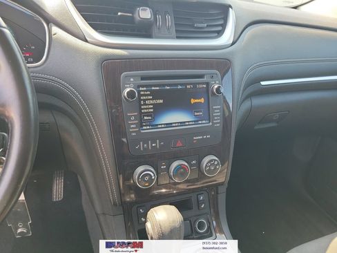 Used 2016 Chevrolet Traverse LT w/ Style and Technology Package FWD image 20