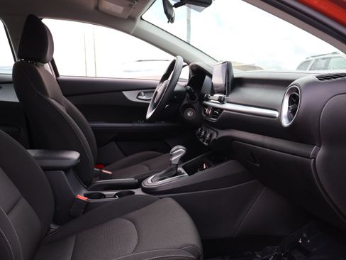 Used 2023 Kia Forte LXS FWD image 7
