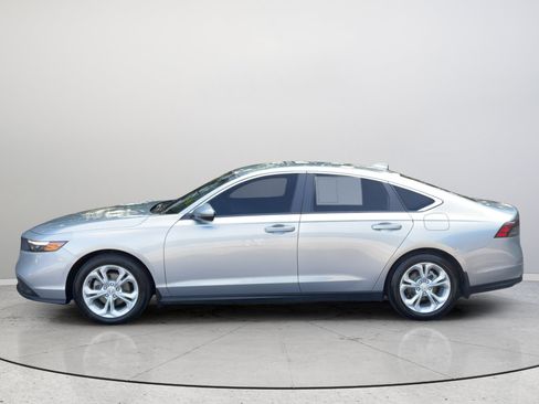 Used 2025 Honda Accord LX image 5
