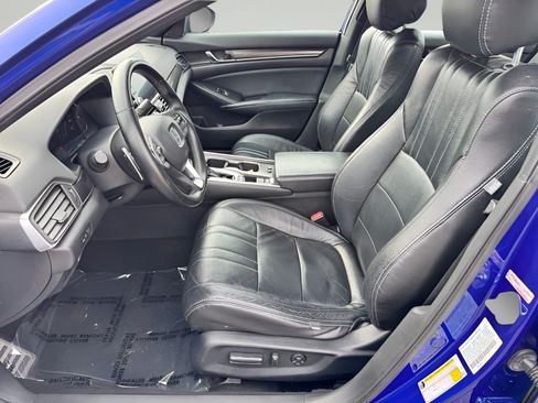Used 2018 Honda Accord Sport image 10
