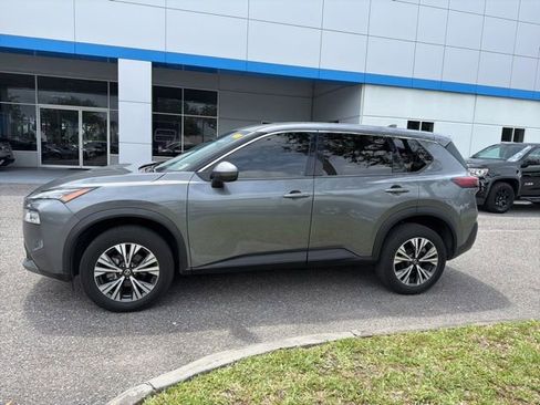 Used 2021 Nissan Rogue SV FWD image 3