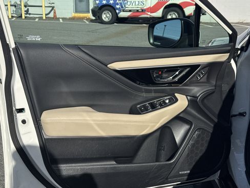 Used 2022 Subaru Outback Limited image 13