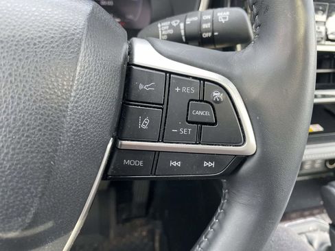 Used 2024 Toyota Highlander Platinum image 37