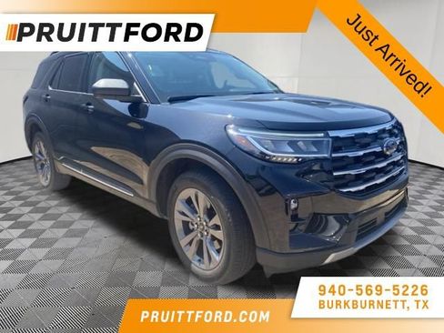 Used 2025 Ford Explorer Active w/ Active Comfort Package AWD/4WD image 1