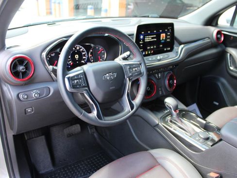 Used 2025 Chevrolet Blazer RS FWD image 14