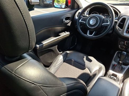 Used 2018 Jeep Compass Latitude w/ Popular Equipment Group AWD/4WD image 17