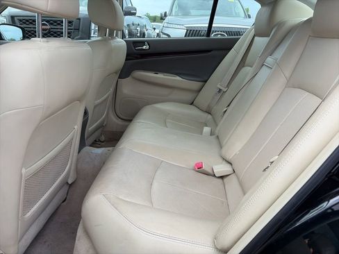 Used 2012 INFINITI G37 x Sedan w/ Premium Pkg AWD/4WD image 6
