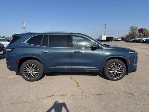 New 2026 Buick Enclave Avenir image 7