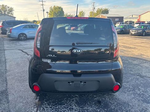 Used 2014 Kia Soul + image 4