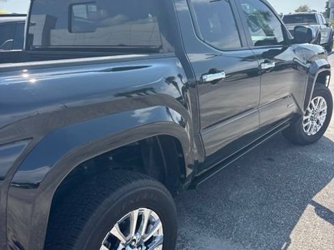 Used 2024 Toyota Tacoma Limited w/ Limited Package (LT) AWD/4WD image 12