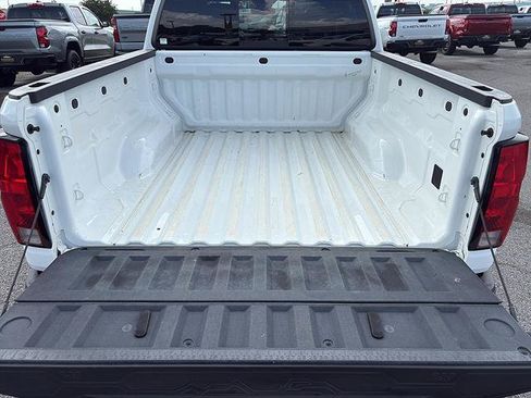 Used 2024 Chevrolet Colorado Trail Boss w/ Advanced Trailering Package AWD/4WD image 19