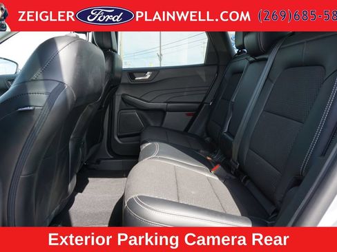 Used 2023 Ford Escape SE FWD image 12