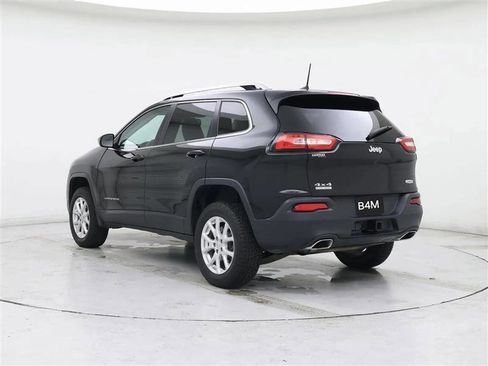 Used 2017 Jeep Cherokee Latitude w/ Comfort/Convenience Group image 4