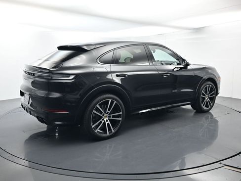 Certified 2024 Porsche Cayenne Coupe image 15