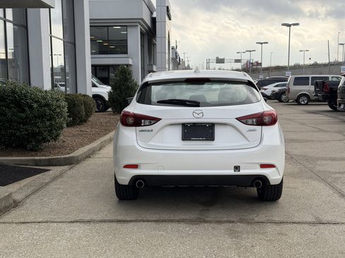 Used 2018 MAZDA MAZDA3 Grand Touring w/ Premium Equipment Package image 6