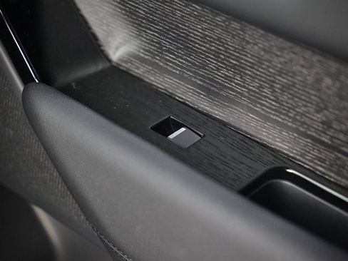 New 2026 Land Rover Range Rover Velar Dynamic SE image 48