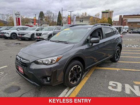 Used 2022 Subaru Crosstrek 2.0i Premium w/ Moonroof Package image 8