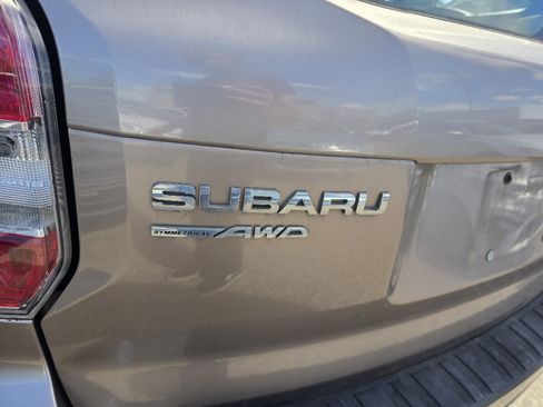 Used 2014 Subaru Forester 2.5i AWD/4WD image 12