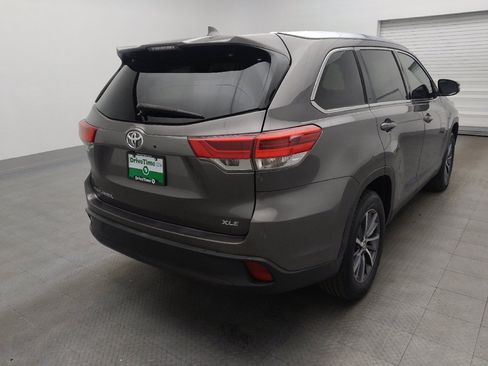 Used 2019 Toyota Highlander XLE image 9
