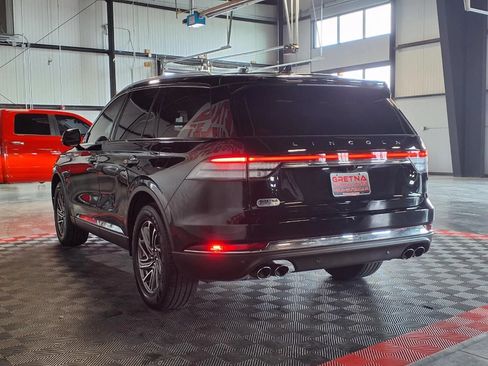 Used 2022 Lincoln Aviator AWD image 4