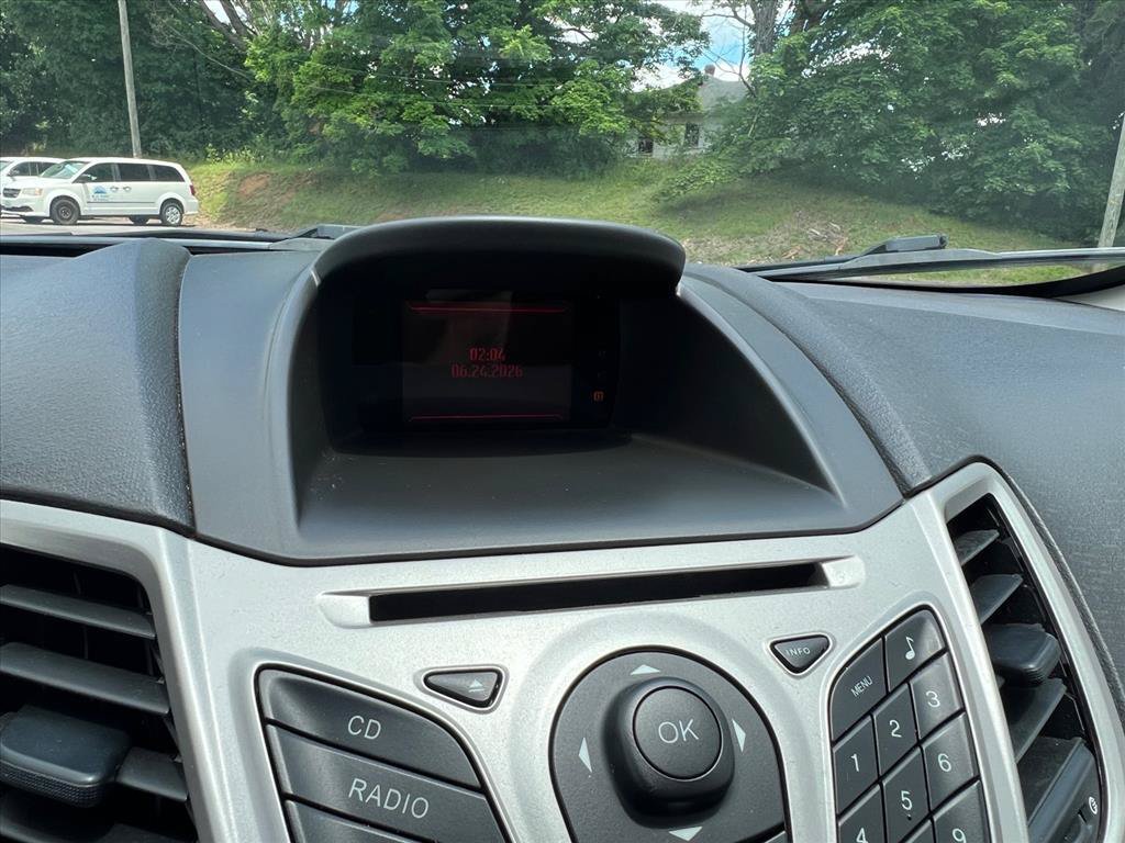 Used 2013 Ford Fiesta SE FWD image 24