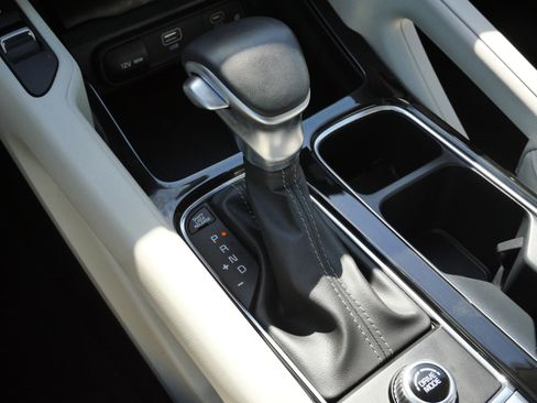 Used 2023 Kia Telluride S FWD image 25