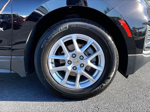 Used 2022 Chevrolet Equinox LS w/ LS Convenience Package image 7