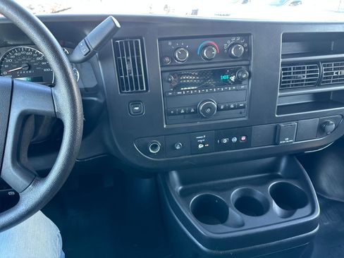 Used 2024 GMC Savana 2500 w/ Driver Convenience Package RWD image 19